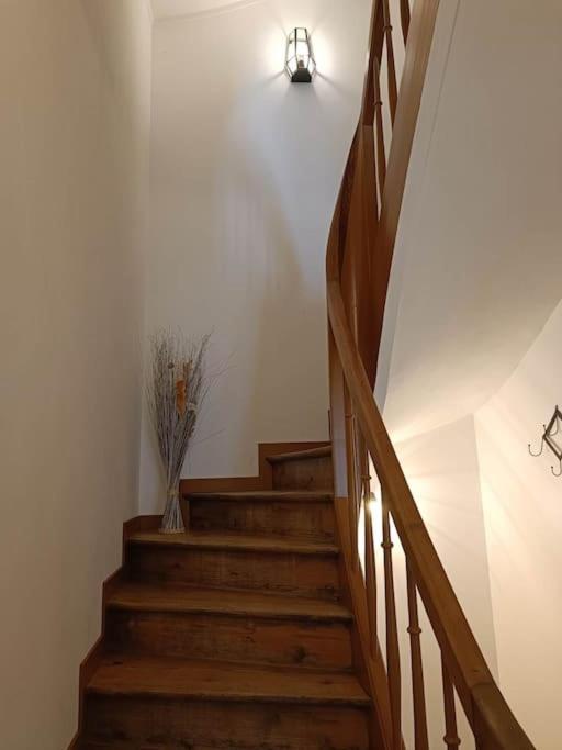 Maison Au Coeur Du Village Avec Parking Appartement *