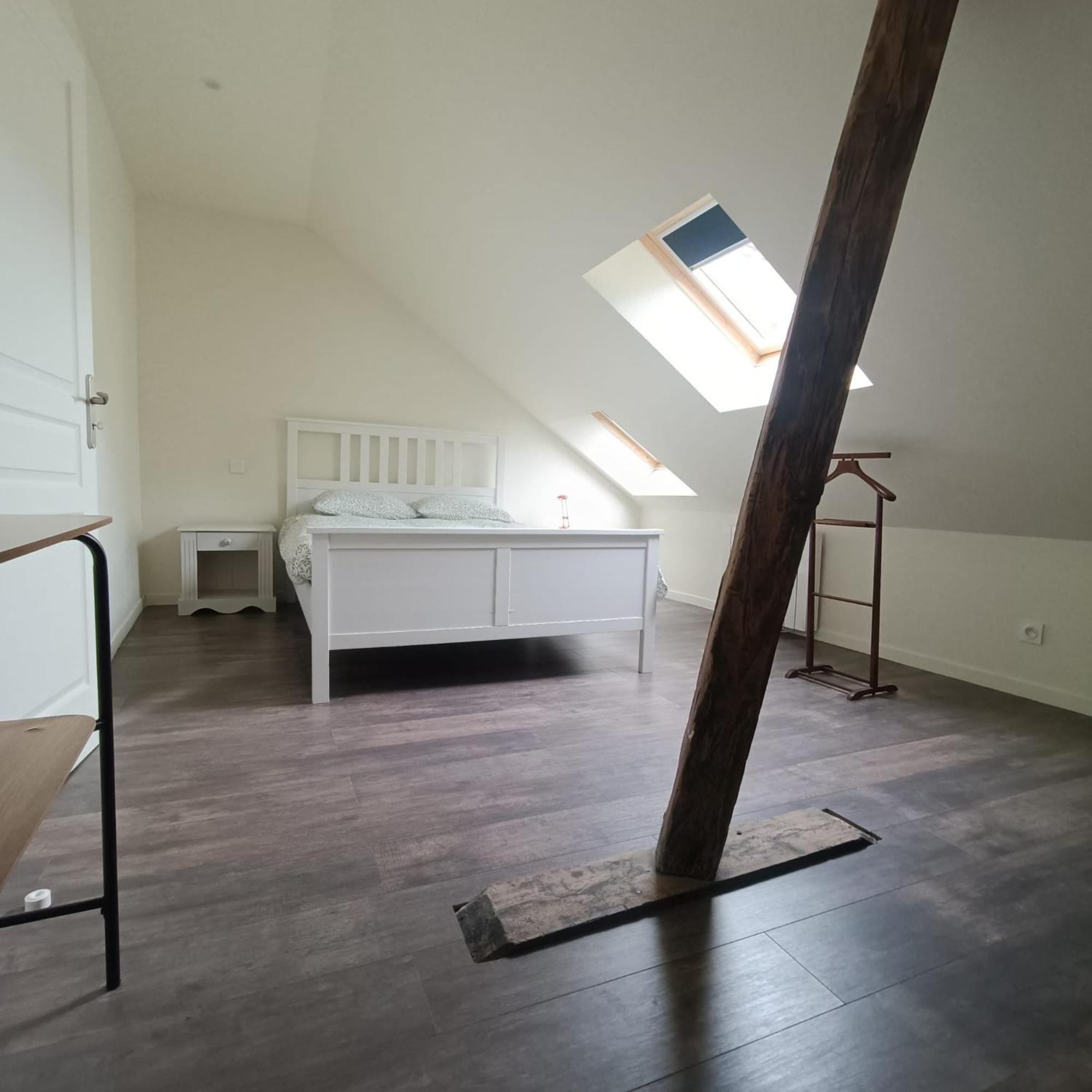 Maison Au Coeur Du Village Avec Parking Appartement